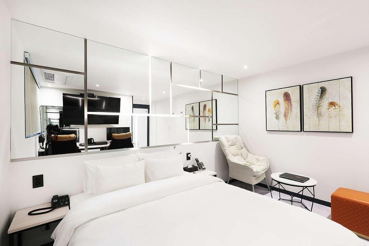 Mariposa Hotel Songtan Pyeongtaek Εξωτερικό φωτογραφία