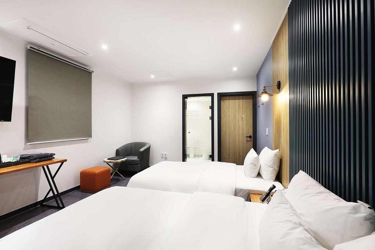 Mariposa Hotel Songtan Pyeongtaek Εξωτερικό φωτογραφία