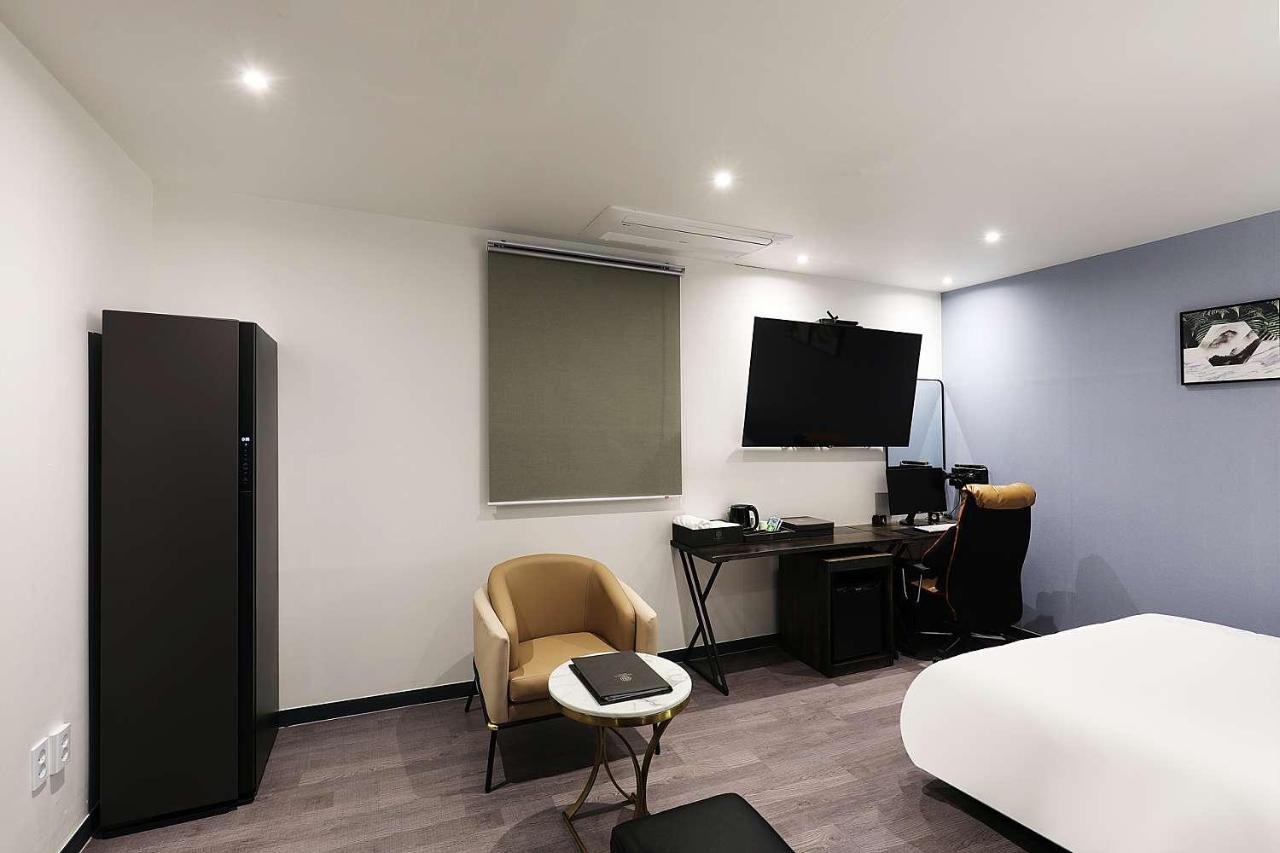 Mariposa Hotel Songtan Pyeongtaek Εξωτερικό φωτογραφία